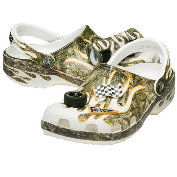 Crocs NASCAR Classic Clogs Realtree Camo Jibbitz Men 6/Women 8 Shoes New - Picture 3 of 16